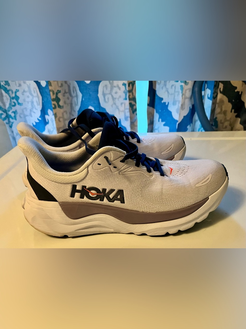 Hoka Arahi 8 women’s size 10